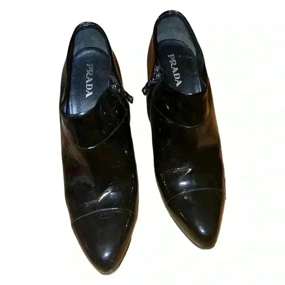 PRADA Semi Pointed Black Patent Leather Ankle Boots Concealed Zip Closure SZ 8.5 - Picture 7 of 9